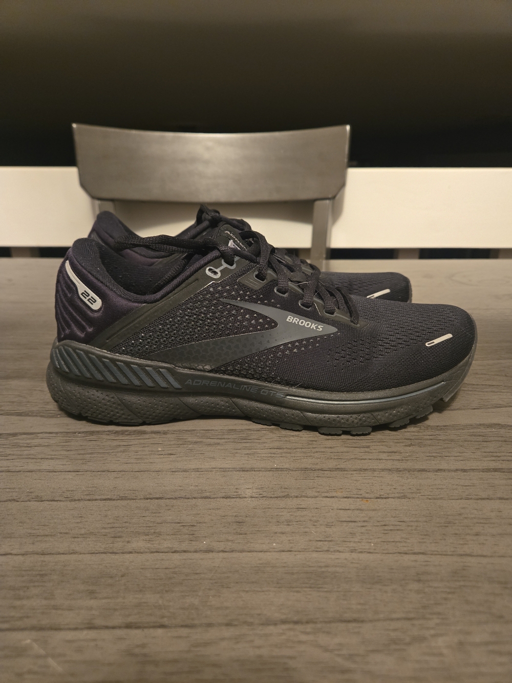 Brooks Adrenaline GTS 22 Women 10.5 Running Shoes Black Reflectors 1203531B020 - Picture 3 of 5